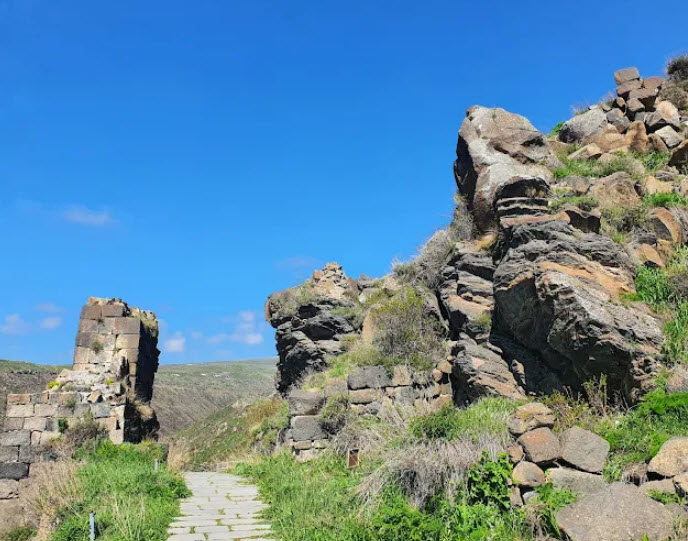 Aghjkaberd Fortress, Armenia